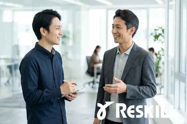 今さら聞けない!?報連相の「報告」と「連絡」の違い・ポイントを解説【やり取りをスムーズに】
